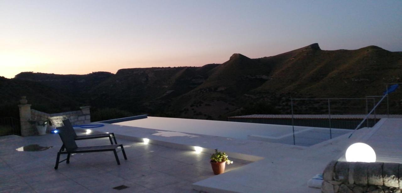 Villa Meriem Noto Eksteriør bilde