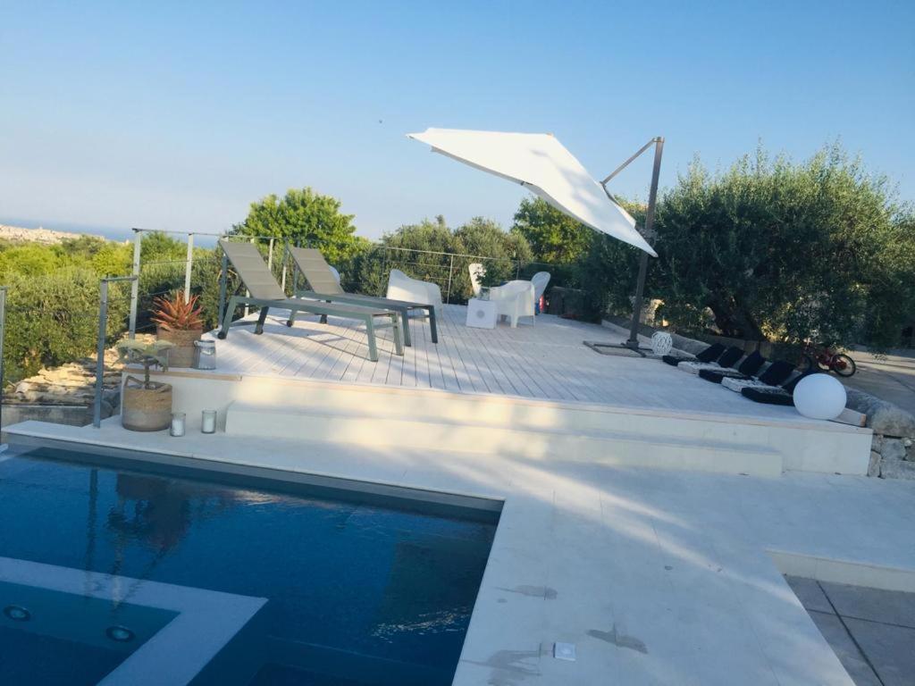 Villa Meriem Noto Eksteriør bilde